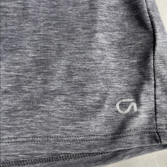 GAPFIT Gray Open Tie Back Women's Short Sleeve Top - Picture 7 of 11